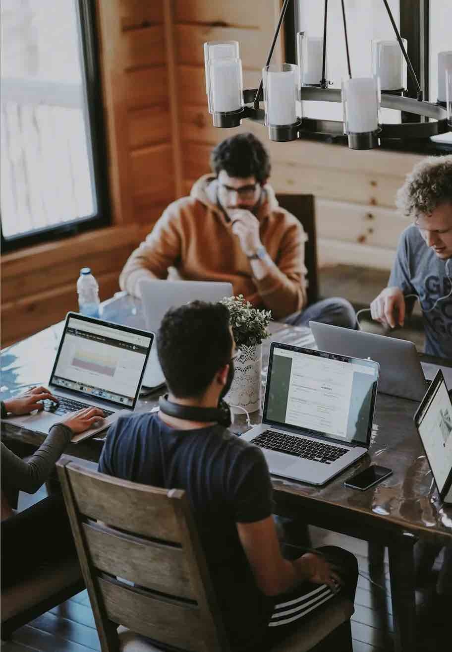 Cross4solution yazılım ekibi toplantı çalışması